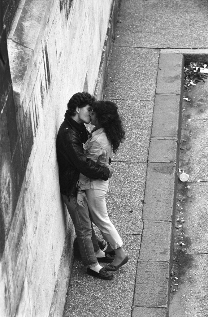 Kissing at the wall in Paris, 1987